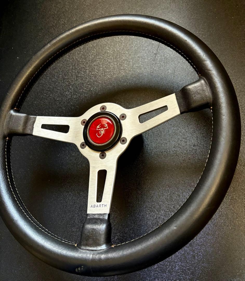 レザーステアリング/ABARTH アバルト アバルト（ABARTH） レザーステアリング(3スポーク) 4541 : イタリア