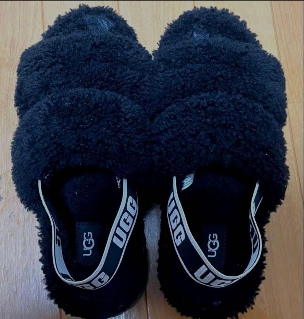 UGG Oh Fluffita サンダル - ブラック - メルカリ