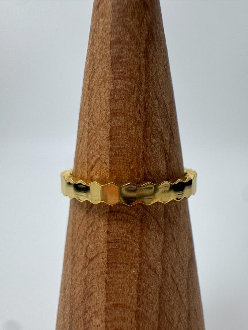 K18ゴールド ブラック 波形デザインリング1.26g 9号 - メルカリ