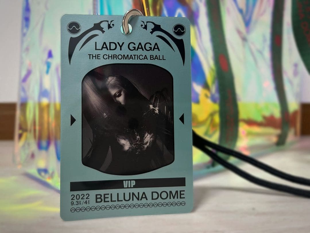 Lady Gagaクロマティカボール VIP席コンサートグッズ 非売品 - メルカリ
