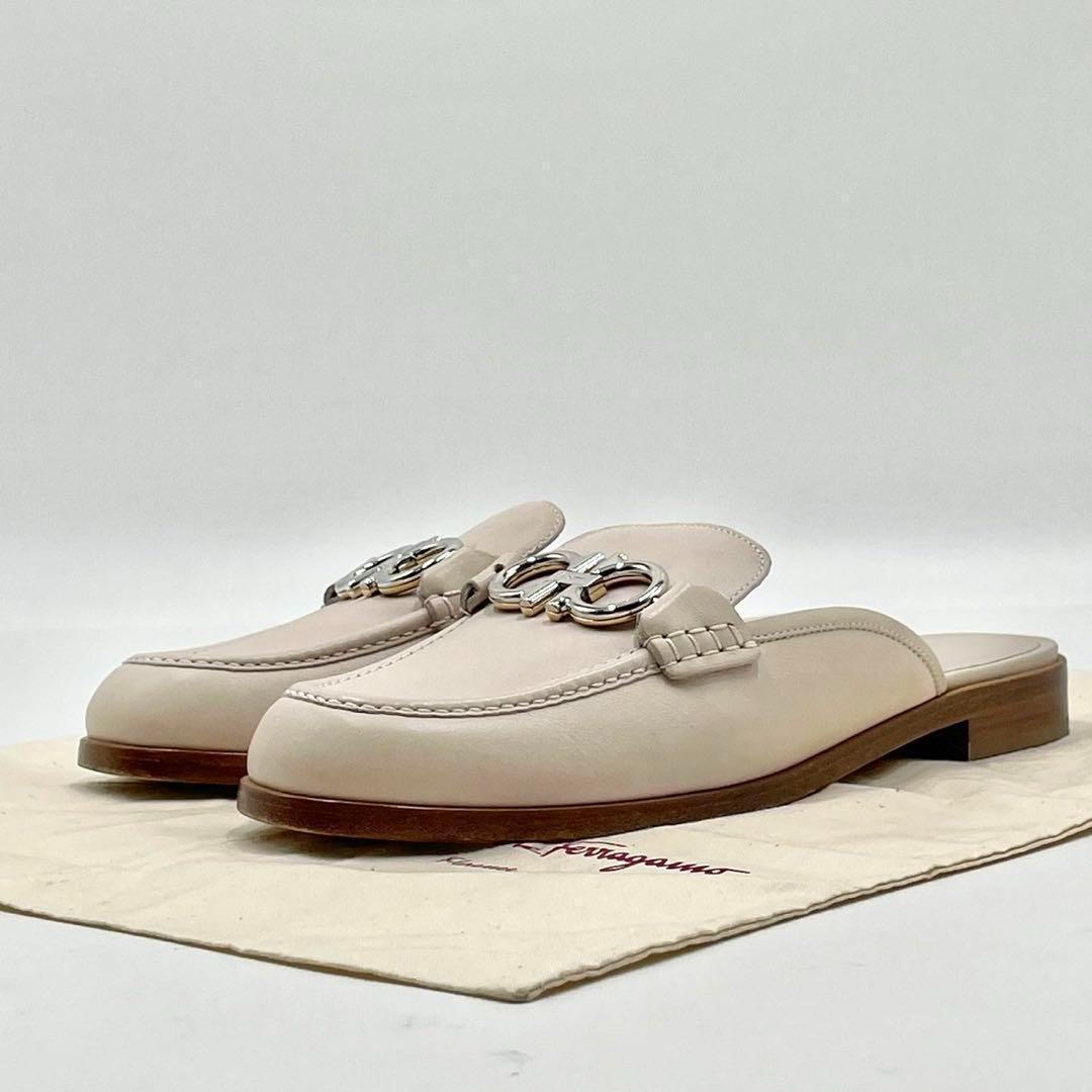 フェラガモ ガンチーニ ミュール パンプス スリッポン ベージュ アイボリー FERRAGAMO（フェラガモ） リボン パンプス Salvatore Ferragamo 正規品