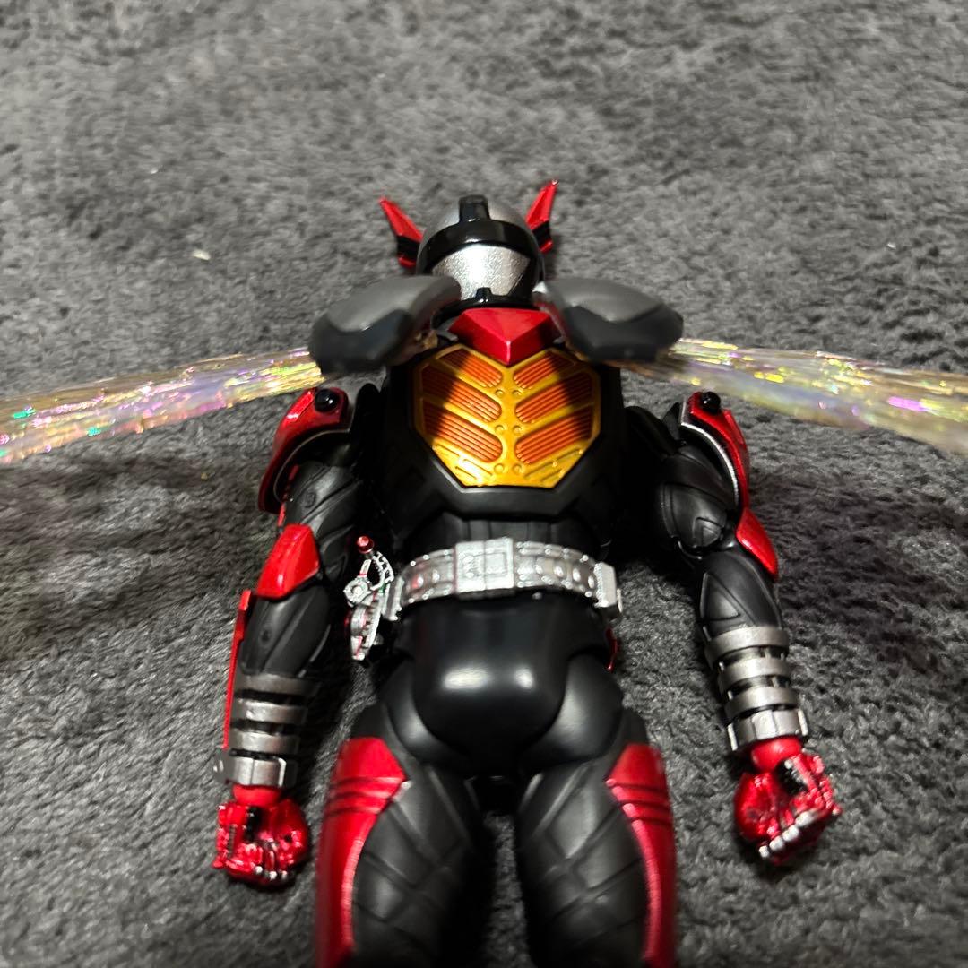 S.H.Figuarts 仮面ライダーカブト ハイパーフォーム 真骨彫製法