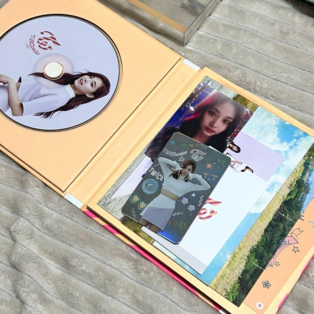 サイン入り】TWICE モモサイン入りアルバム - メルカリ