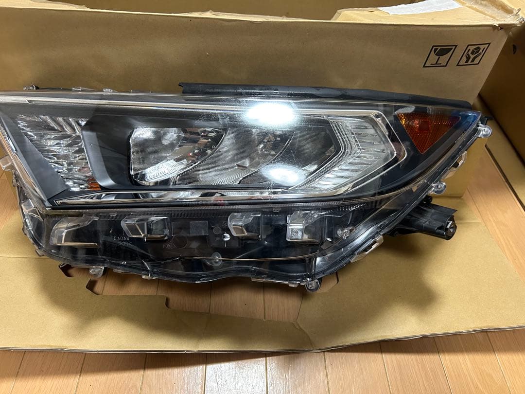 2019y RAV4アドベンチャーサイドマーカーヘッドライトセット - メルカリ