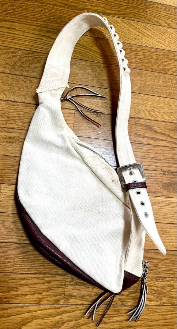 ▽KETO ケト ストマックショルダーバッグ WBA キャンバス レザー