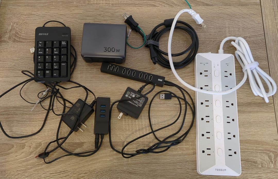 【総額三万円以上】UGREEN 300W充電器 ＆ 高機能ハブ・電源タップセット UGREEN Nexode 300W GaN デスクトップ急速充電器