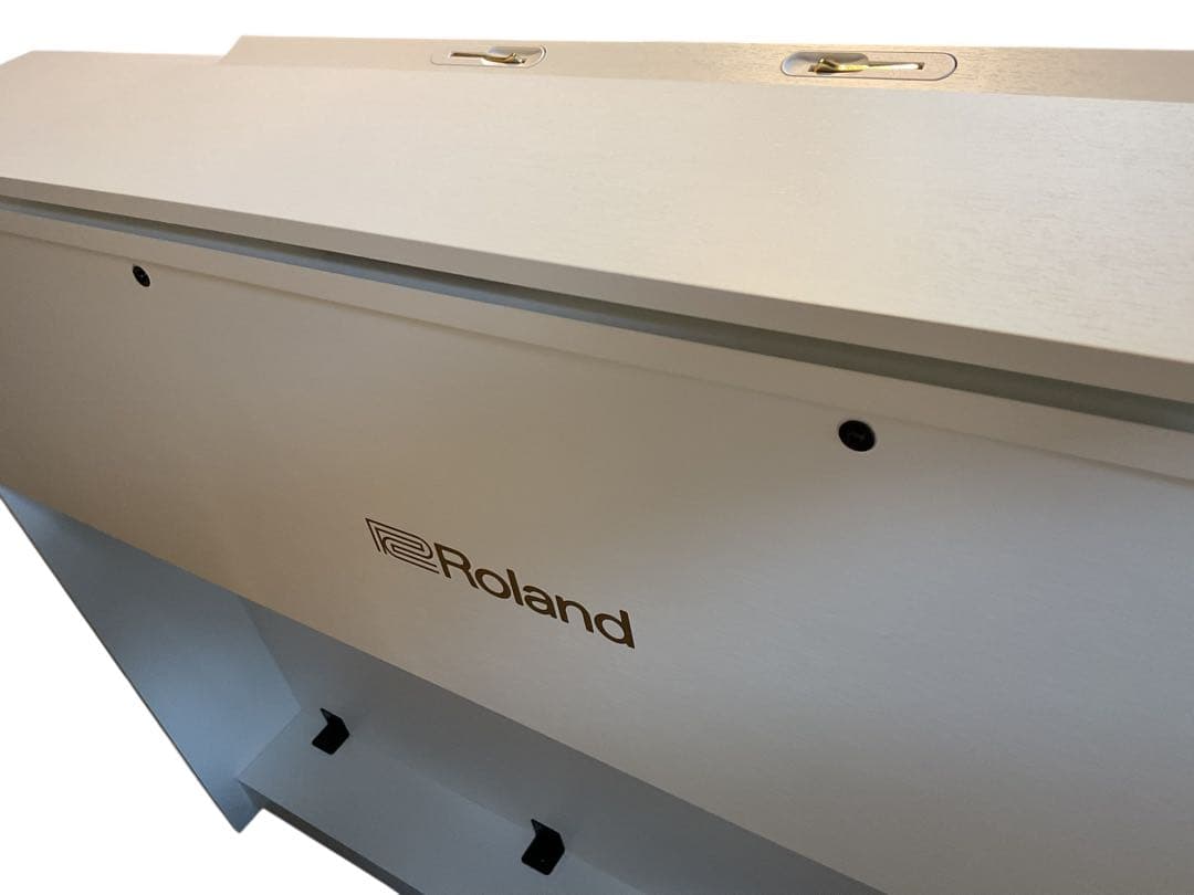 2025年製Roland 電子ピアノ HP704-WH ホワイト 本体のみ - メルカリ