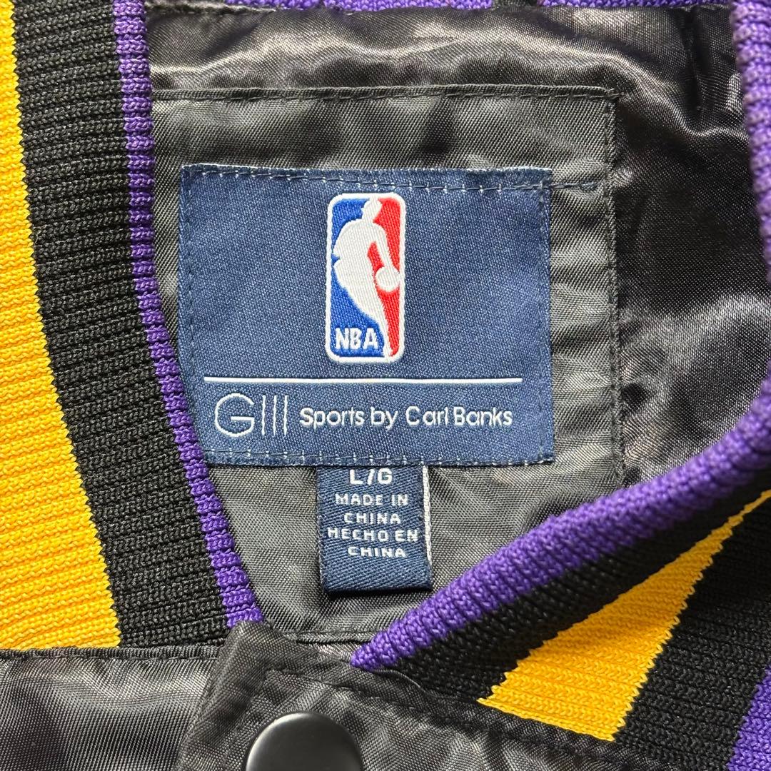 み様 NBA G-III LAKERS レイカーズ スタジャン デカロゴ 黒 L - メルカリ