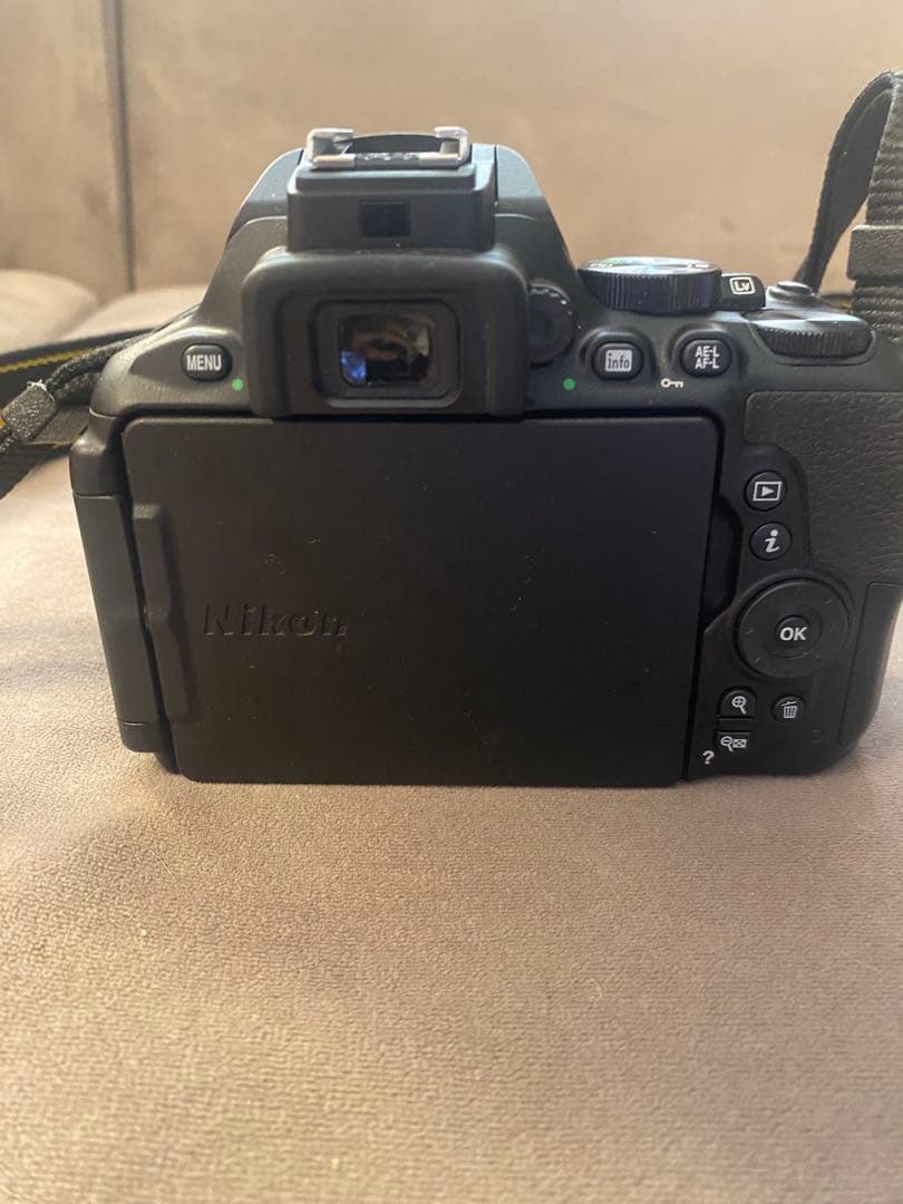 ショット数1127回□美品□Nikon D5600 レンズキット