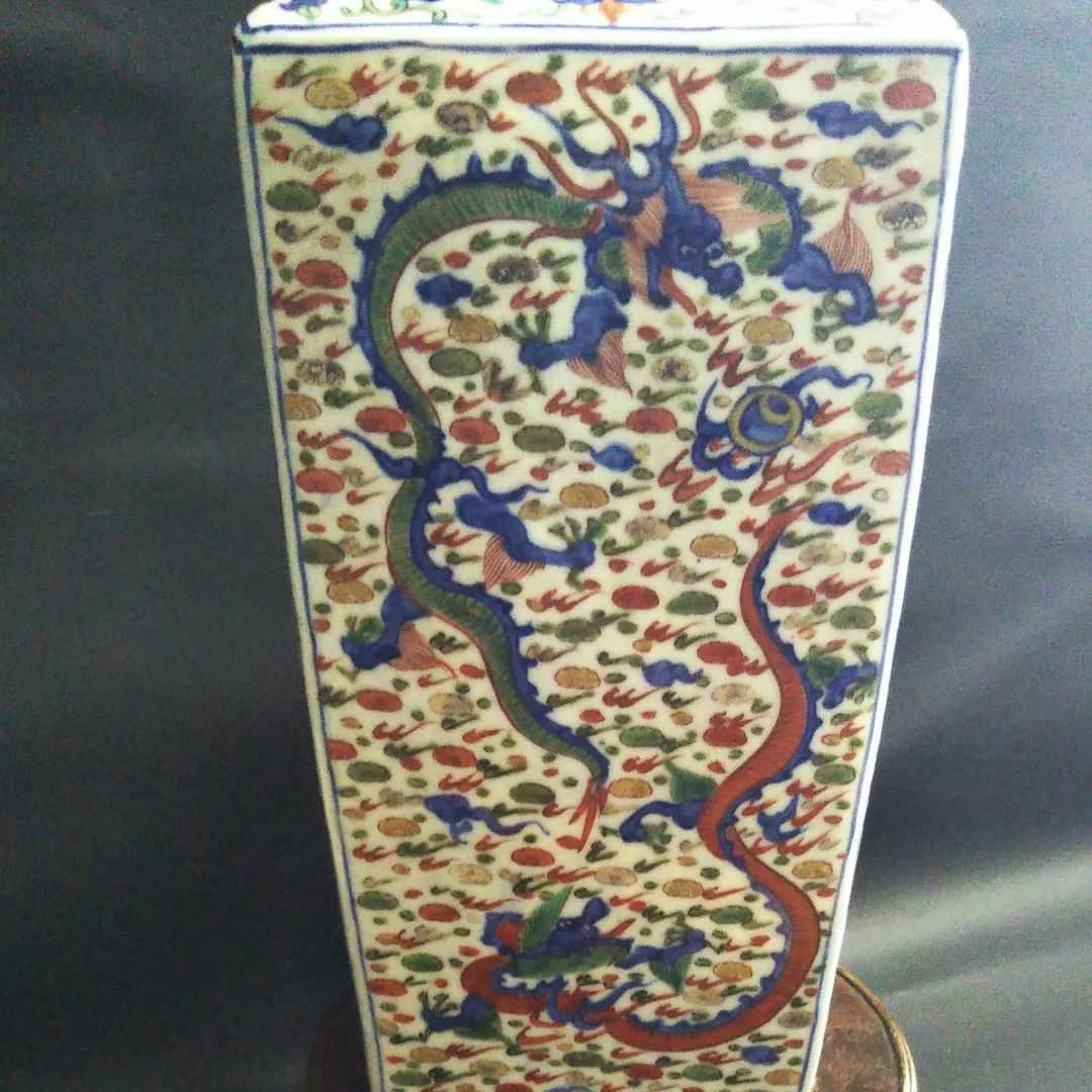 中国古美術/五彩纏枝賢人龍紋隻耳四方大瓶(款:大明万