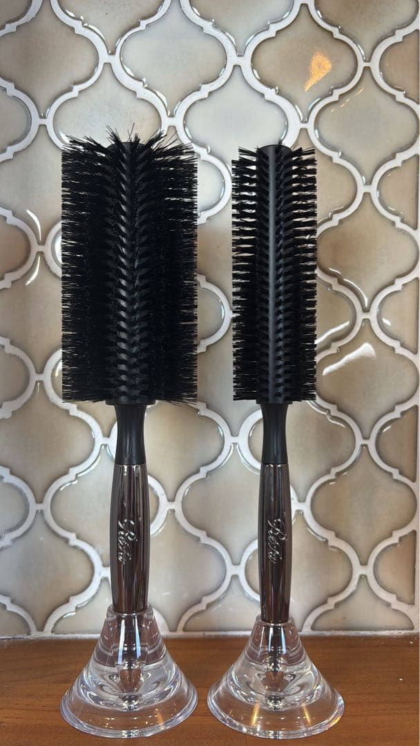 黒のヘアブラシ2本セット　リファ　ロールブラシ リファロールブラシ（ブロー用） | ヘアブラシ | ReFa（リファ）公式