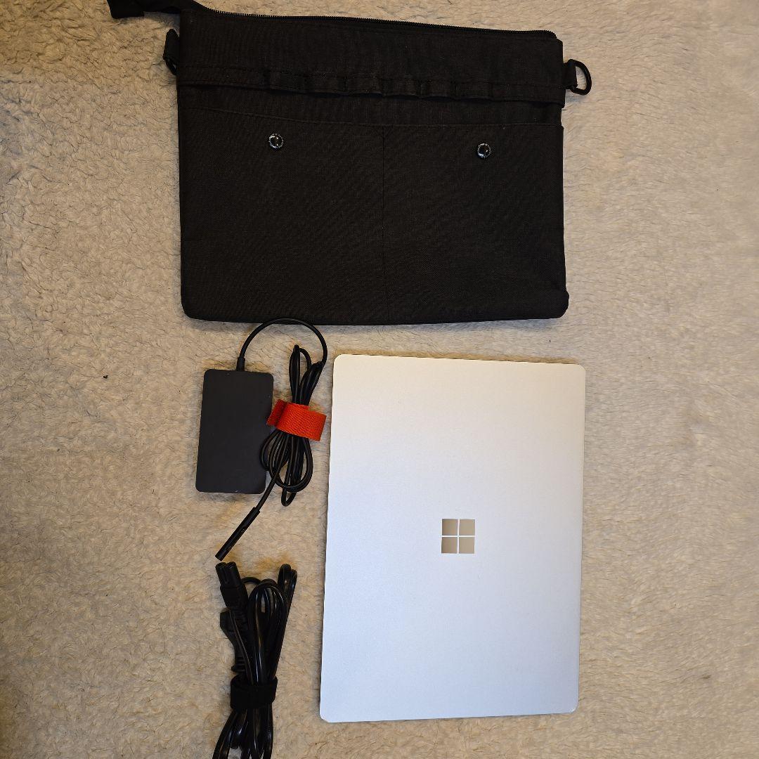 Microsoft Surface Laptop Go シルバー 本体と付属品 Surface Laptop Go 2 レビュー：コンパクトで使いやすい 12.4型