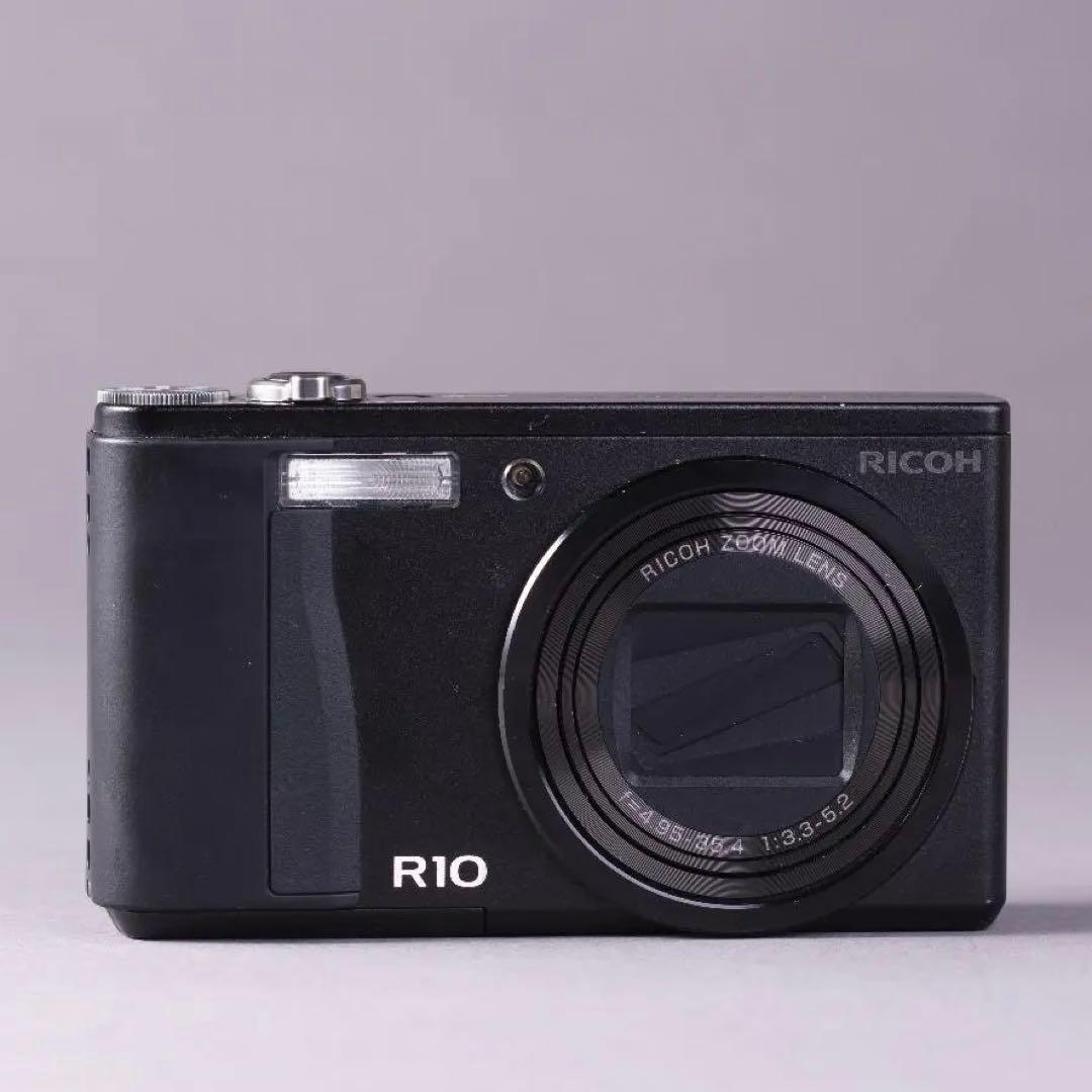 憧れのコンデジ】RICOH R10 ブラック スマホ転送OK - メルカリ