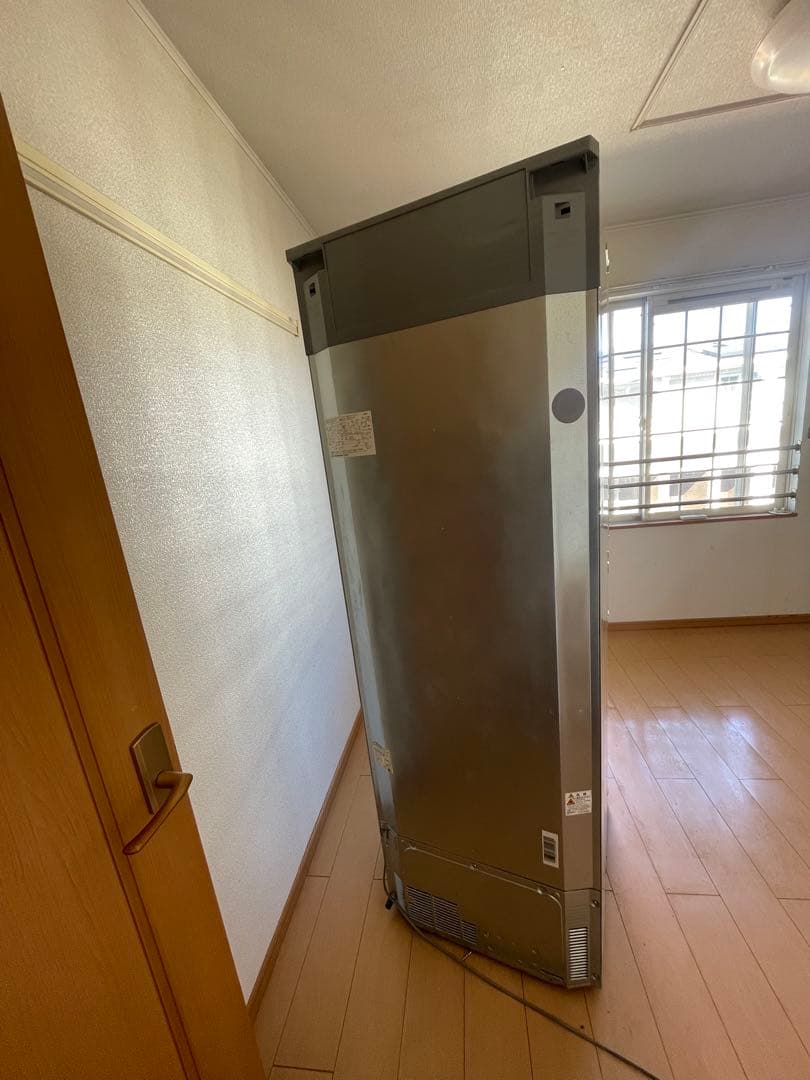 SHARP ホワイト 4ドア冷蔵庫 上部冷却方式 値下げしました⭐︎