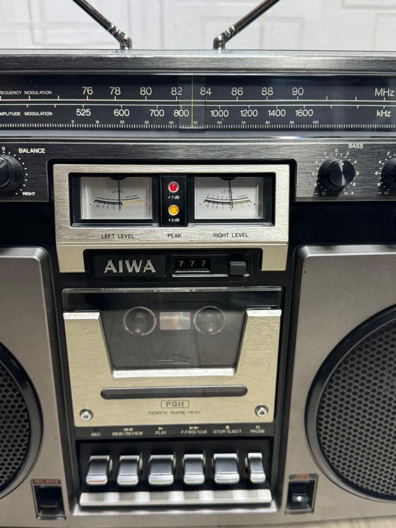 動作品 AIWA アイワ ラジカセ TPR-820 ラジオ 希少昭和レトロ - メルカリ