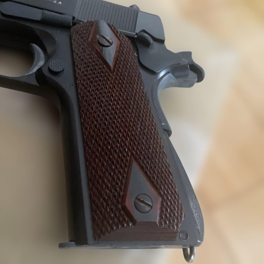 1911スタイルガスガン 木製グリップ日本製プラスチック製品 ゲーム