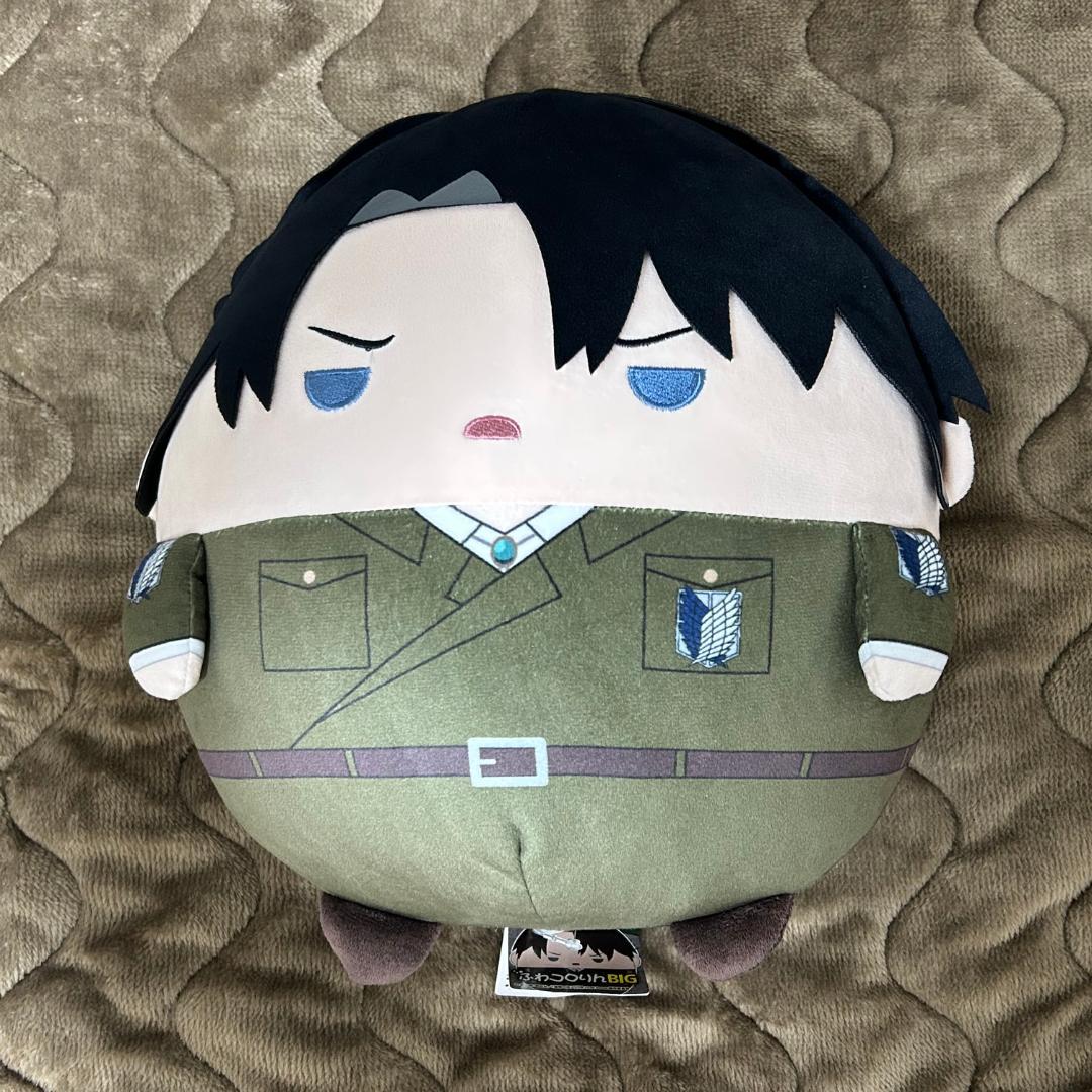 進撃の巨人 リヴァイ(兵団コートver) ふわコロりんBIG - メルカリ