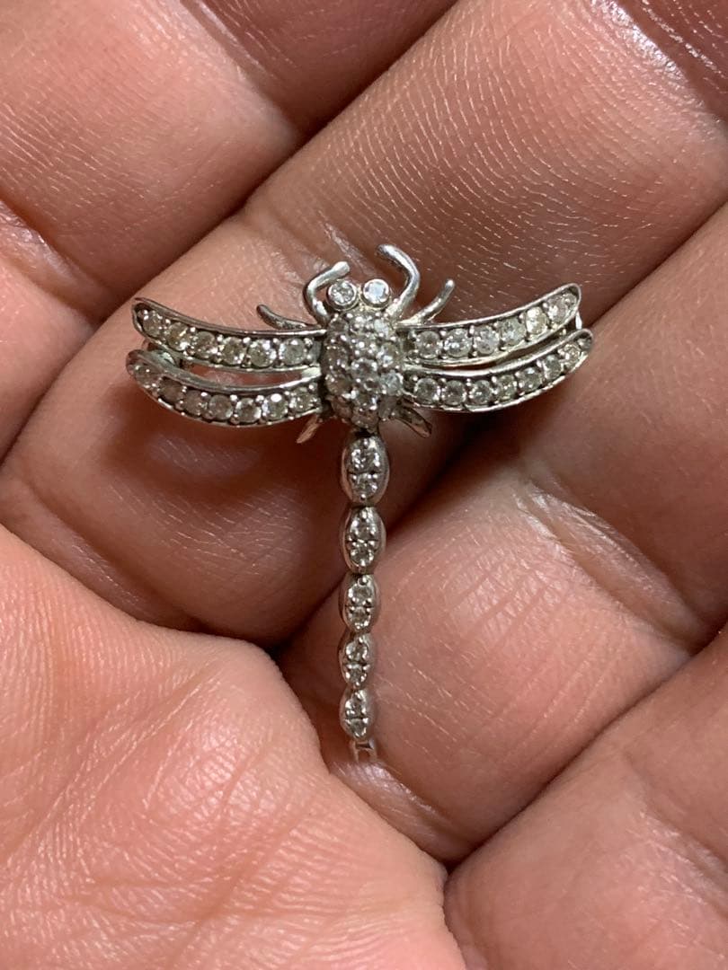 トンボ型シルバーブローチ ペンダントトップ　K18WG 0.5カラット 大ぶりトンボのシルバーブローチ/ペンダント兼用 | iichi 日々の暮らし