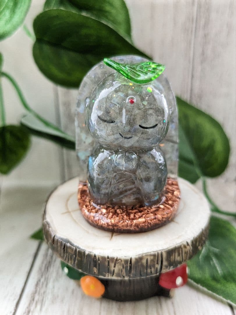 Milky様専用】クールなかたつむりちゃん形オルゴナイト☆他3点 - メルカリ