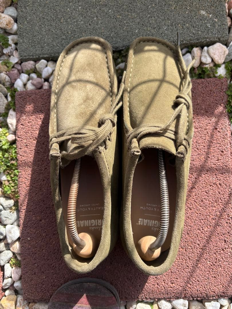 クラークスワラビー カーキ色 UA BEAUTY & YOUTH別注品 - メルカリ