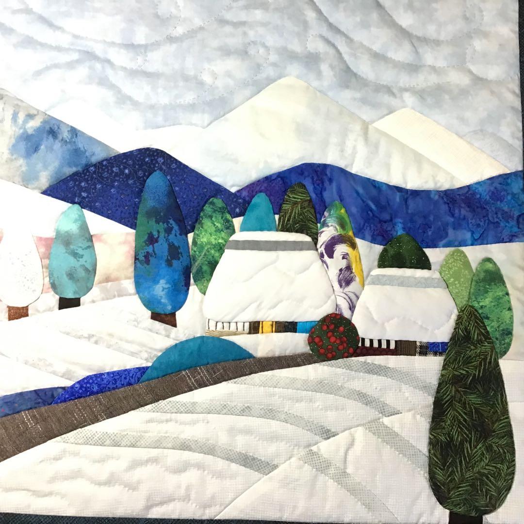 パッチワークキルト♪雪景色♪冬の風景タペストリー♪53×44 - メルカリ