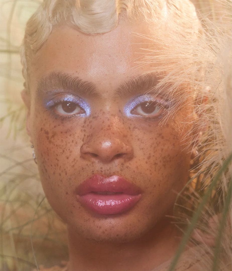 r.e.m.beauty wicked アイシャドウパレット　アリアナグランデ