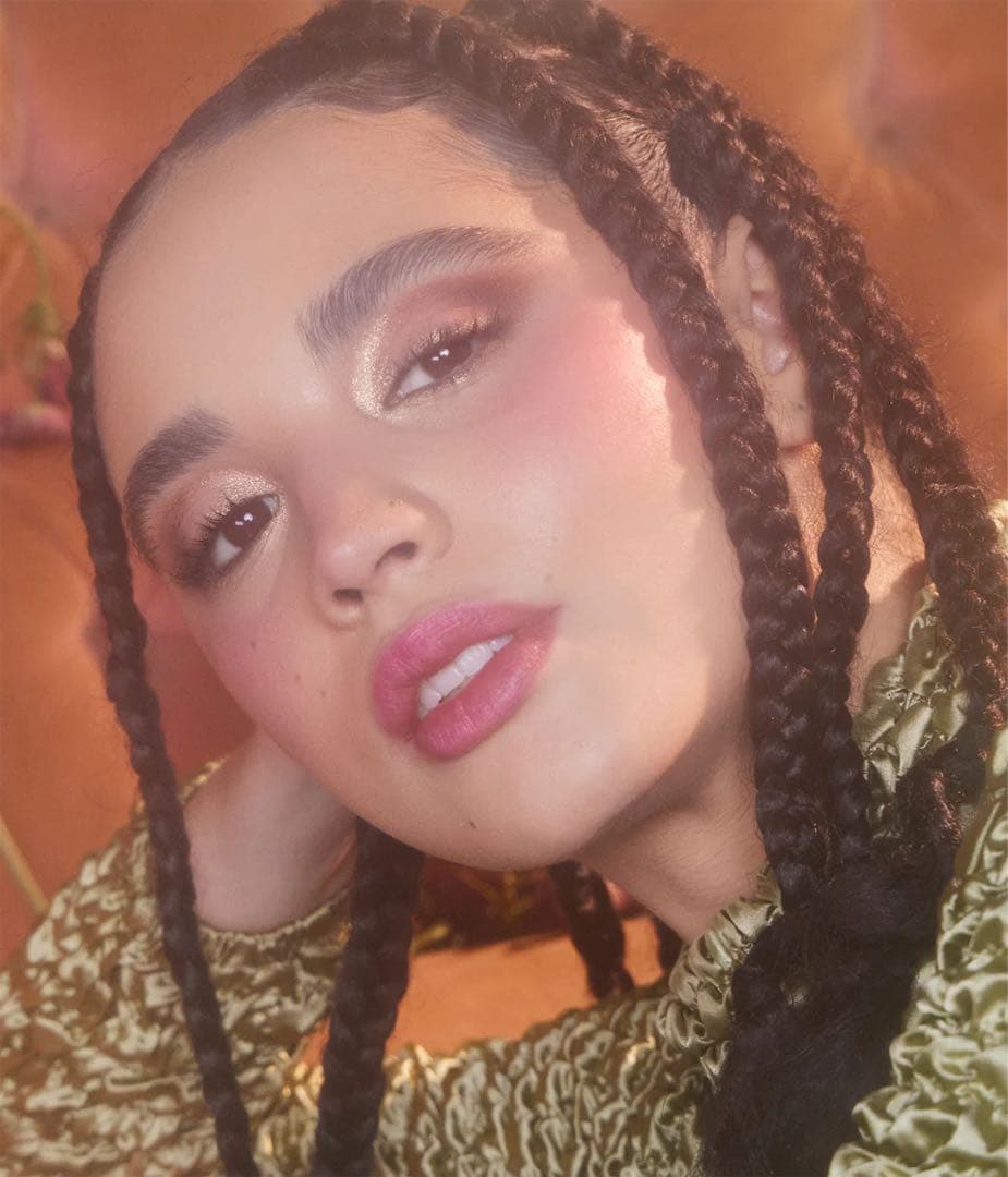 r.e.m.beauty wicked アイシャドウパレット　アリアナグランデ