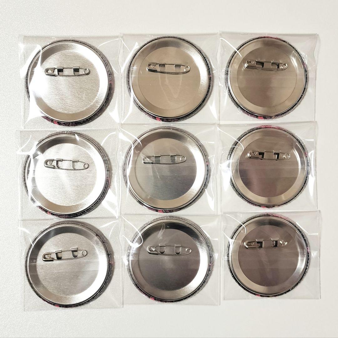 コンパス 非売品 缶バッジ＜ルチアーノ＞ - メルカリ