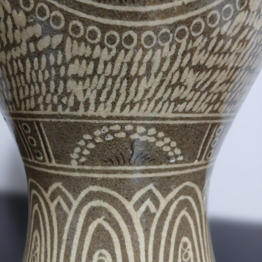 陶器 花瓶 魚と鳥の模様 双魚 象嵌技法 韓国 朝鮮 粉青沙器 梅瓶