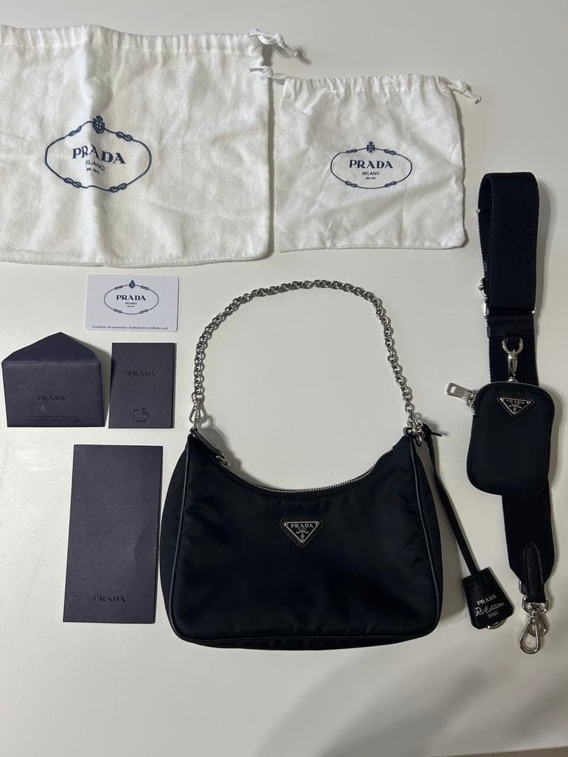 ゆみ　PRADA Re-Edition 2005 Re-Nylon バッグ Black Prada Re-edition 2005 Re-nylon Bag | PRADA