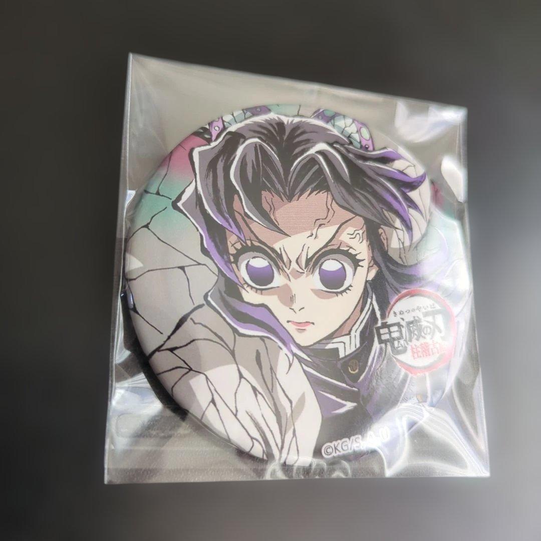 鬼滅の刃 コミケ c104 公式 缶バッジ アップ 胡蝶しのぶ♥︎ - メルカリ