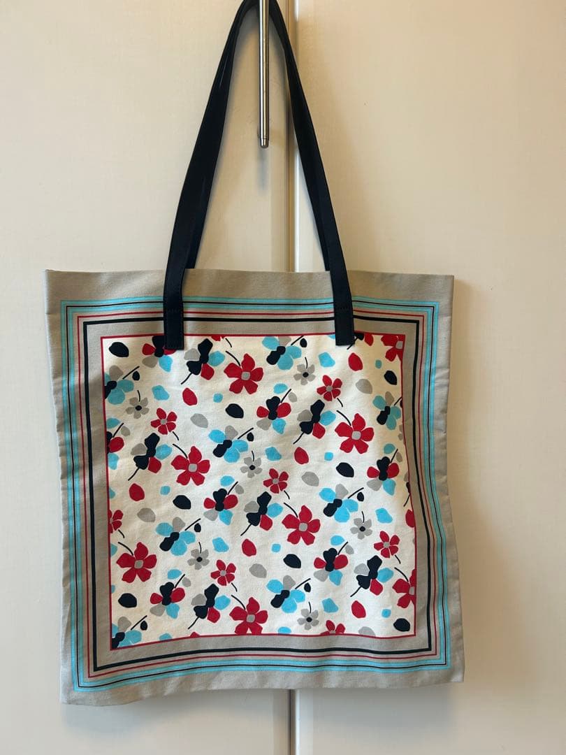 ☆お値下げ MARNI 花柄バンダナトート収納袋付き リップスティック