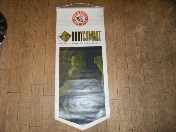 非売品！LesMills,BTSJ 店舗品 ボディコンバット ペストリー - メルカリ