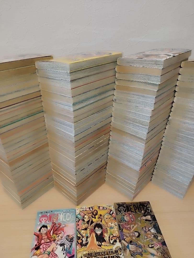 24時間以内発送できます！ ワンピース 1〜113巻 全巻セット+関連本3冊