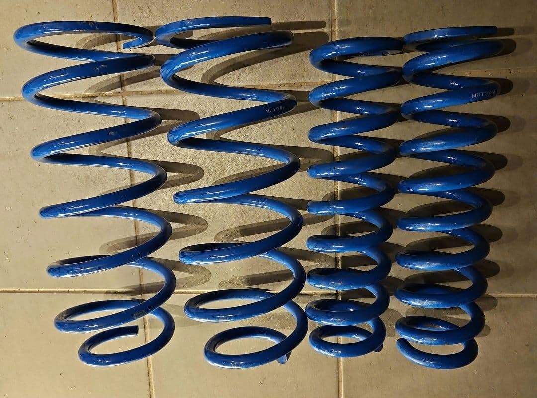 150プラド後期ガソリン車用 　　　　　　　モトレージ　前後スプリングセット MOTORAGE モトレージ TERRAコイルスプリング（150プラド） ガソリン車