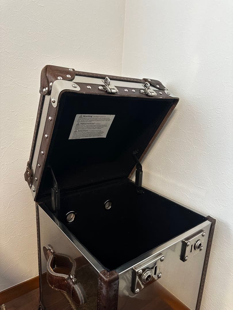 HALO】パリストランク サイドテーブル HIKAKIN - メルカリ