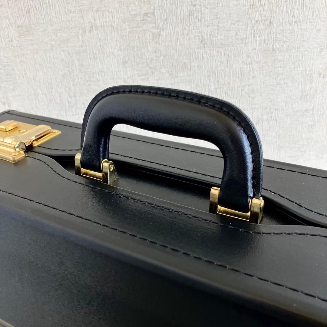 未使用級 日本製本革】パイロットケース 黒 鍵 自立 大容量 ゴールド