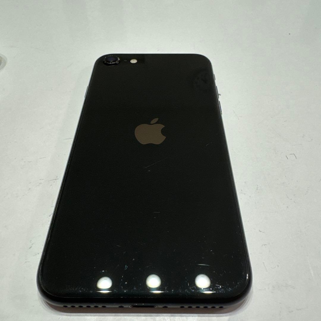 Apple iPhone SE 第2世代 ブラック 64GB - メルカリ