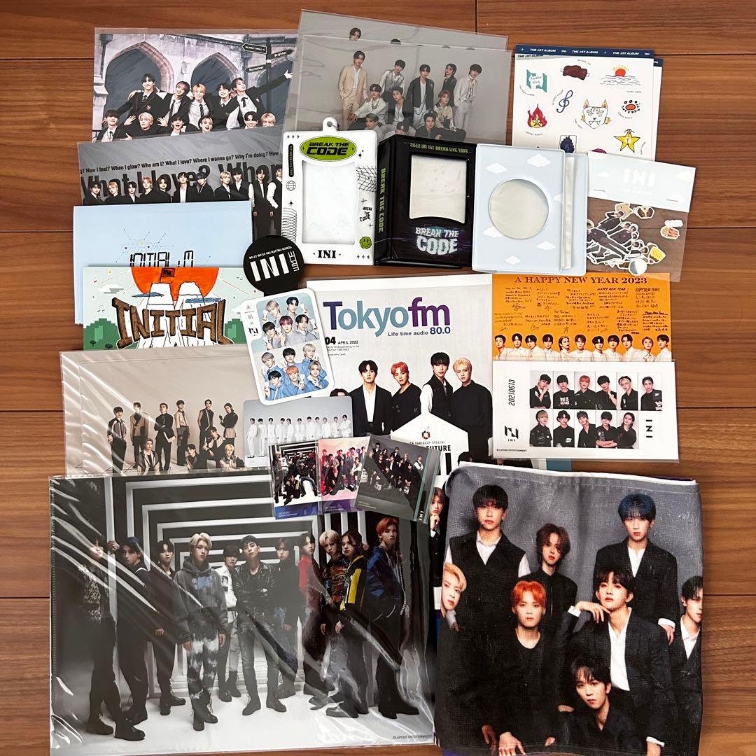 INI グッズ まとめ売り - メルカリ