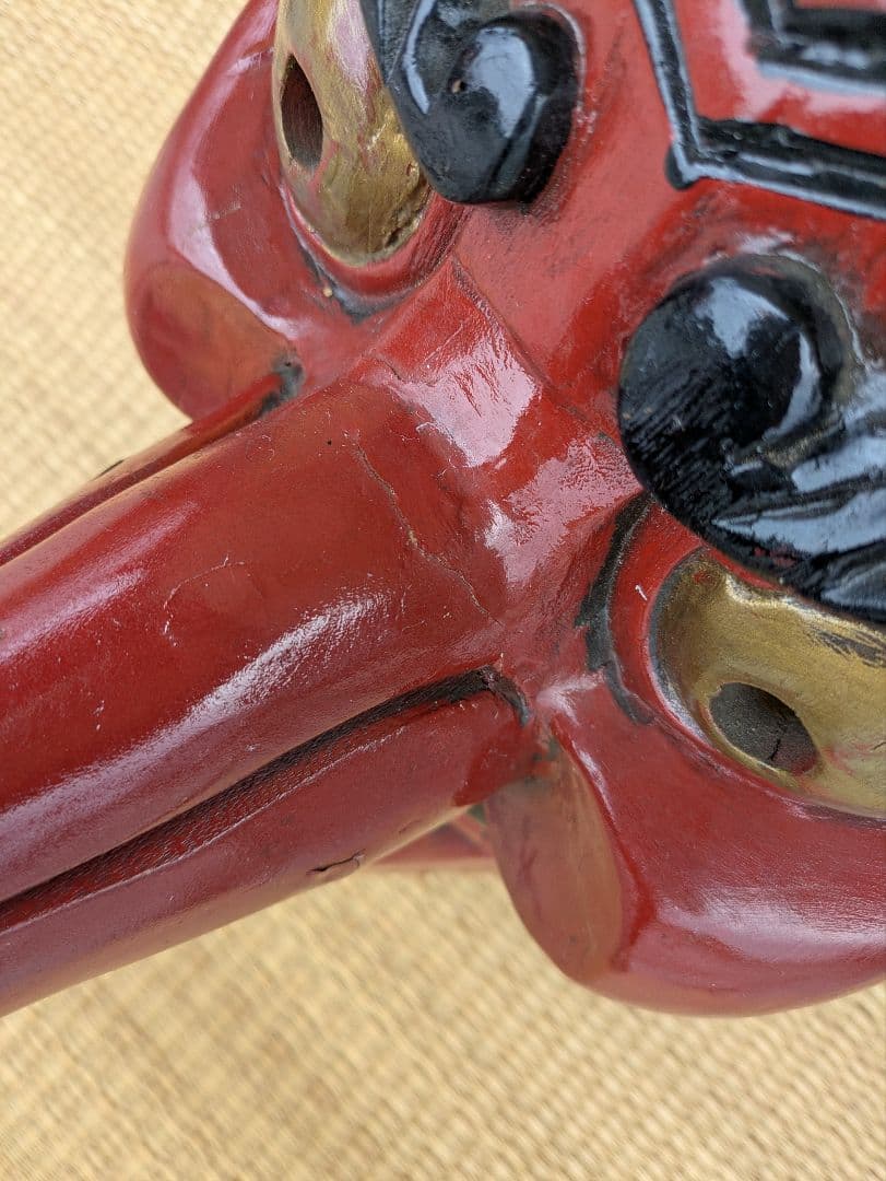 大迫力の天狗面 木製品 壁飾り 程度の良い中古品