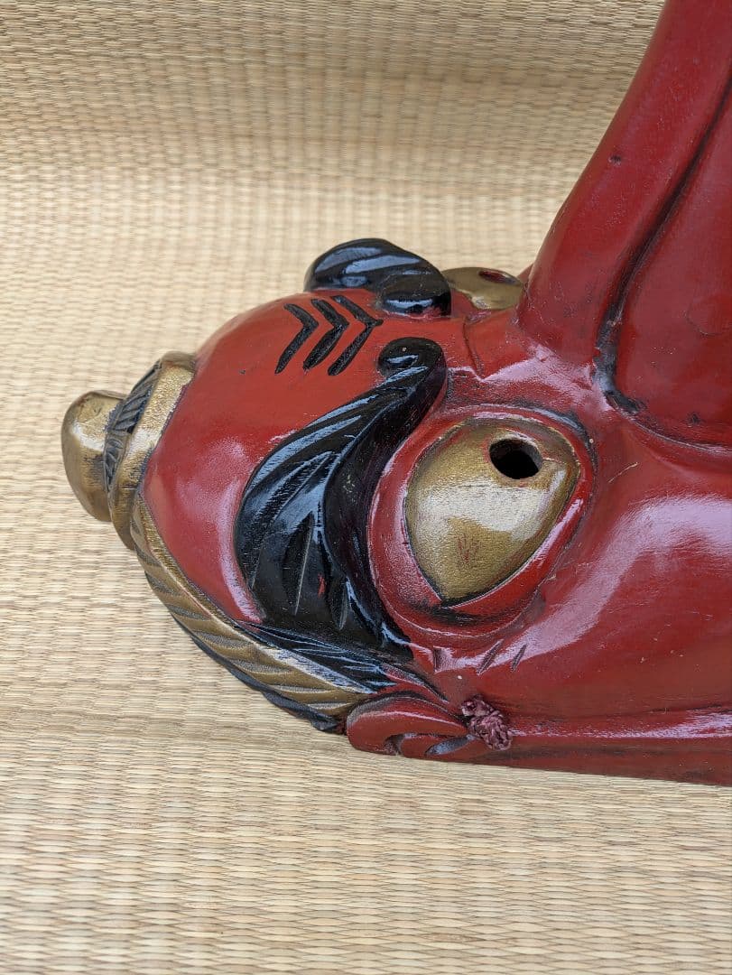 大迫力の天狗面 木製品 壁飾り 程度の良い中古品 - 工芸品安く 買う