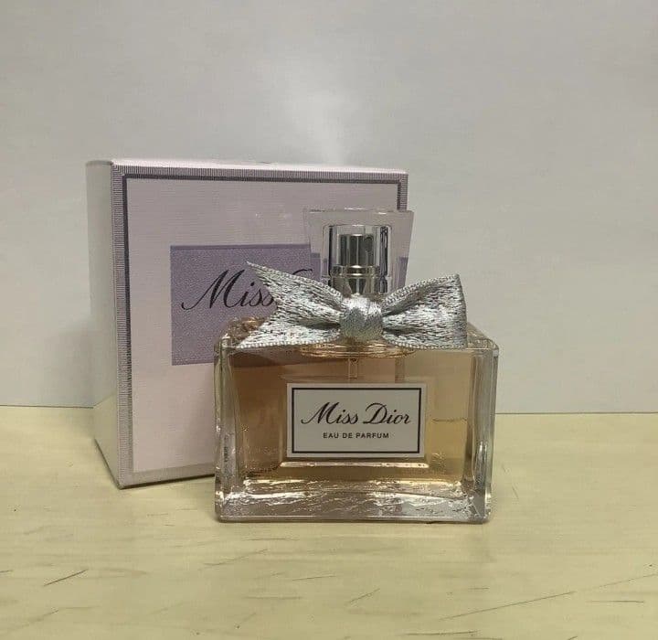 ミス ディオール オードゥ パルファン　2021年リニューアル NEW50ml Amazon | クリスチャン ディオール ミス ディオール オードゥ