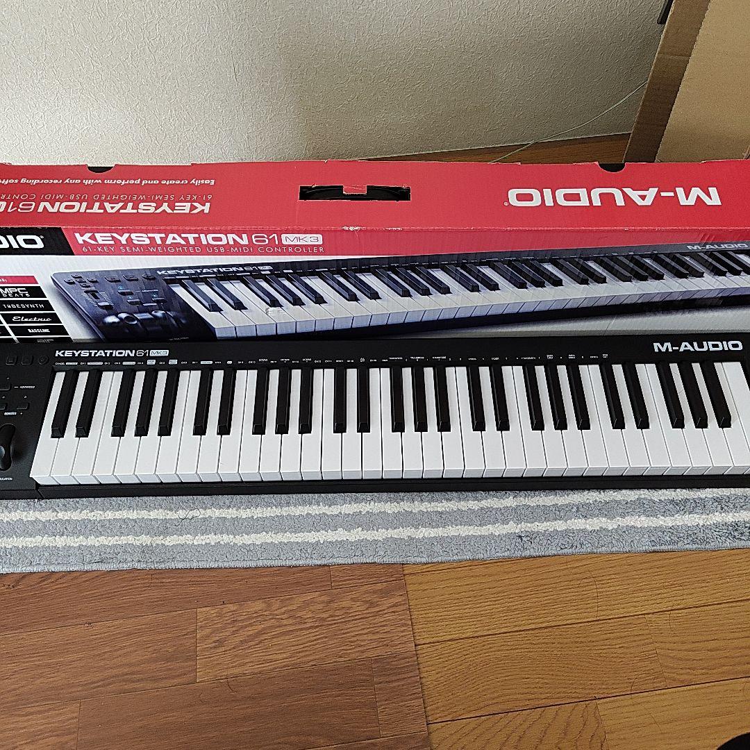 M-AUDIO Keystation 61 MK3 USB MIDIキーボード Amazon.com: M-AUDIO Keystation 61 MK3 - Synth Action 61 Key USB
