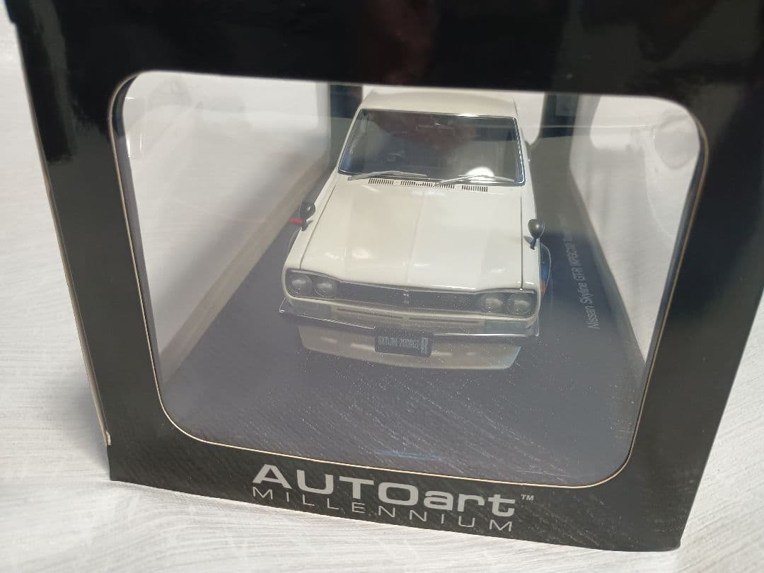 オートアート1/18ハコスカSkyline GT-R Tuned Version 1/18 AUTOart Nissan Skyline GT-R KPGC10 Tuned Version Car Model