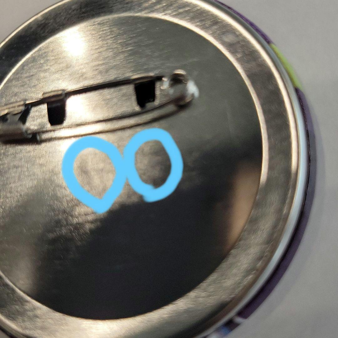 いれいす-hotoke-いむくん 缶バッジ ジダンダーナイト - メルカリ