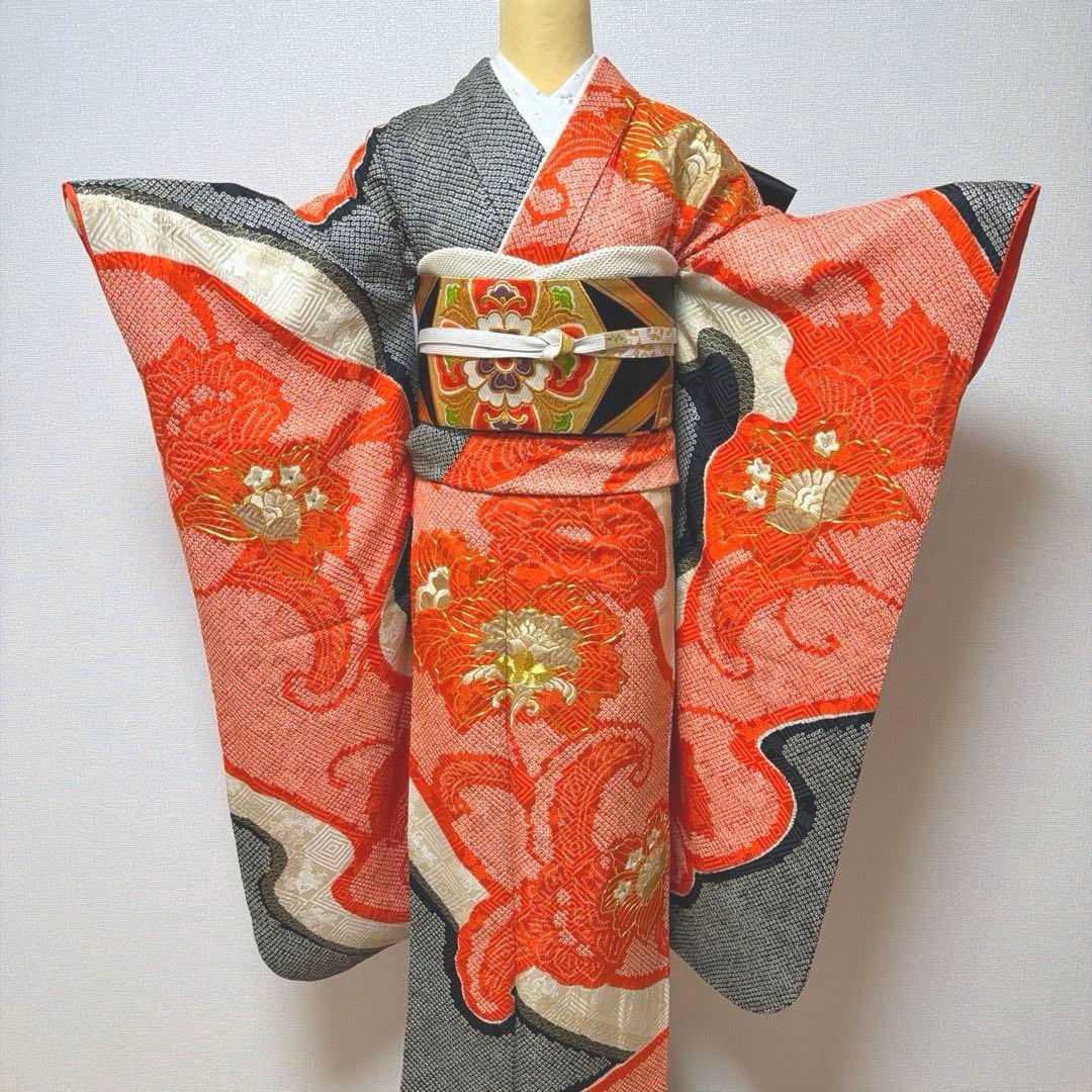 21 振袖フルセット 正絹 朱赤 黒 金彩 絞り 駒刺繍 レトロ