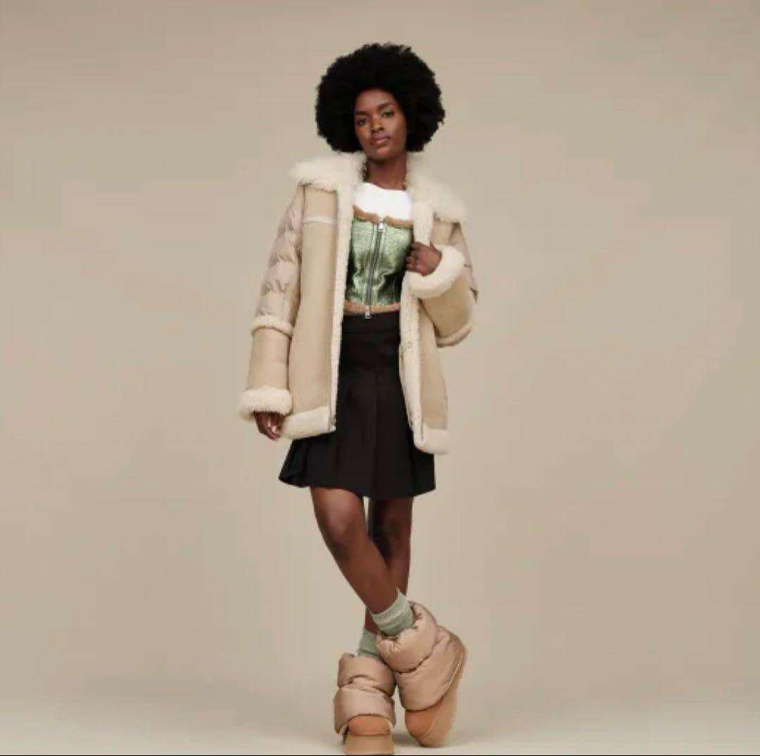 新品】UGG ベージュ レッグウォーマー UGG Plushwarmer S - メルカリ