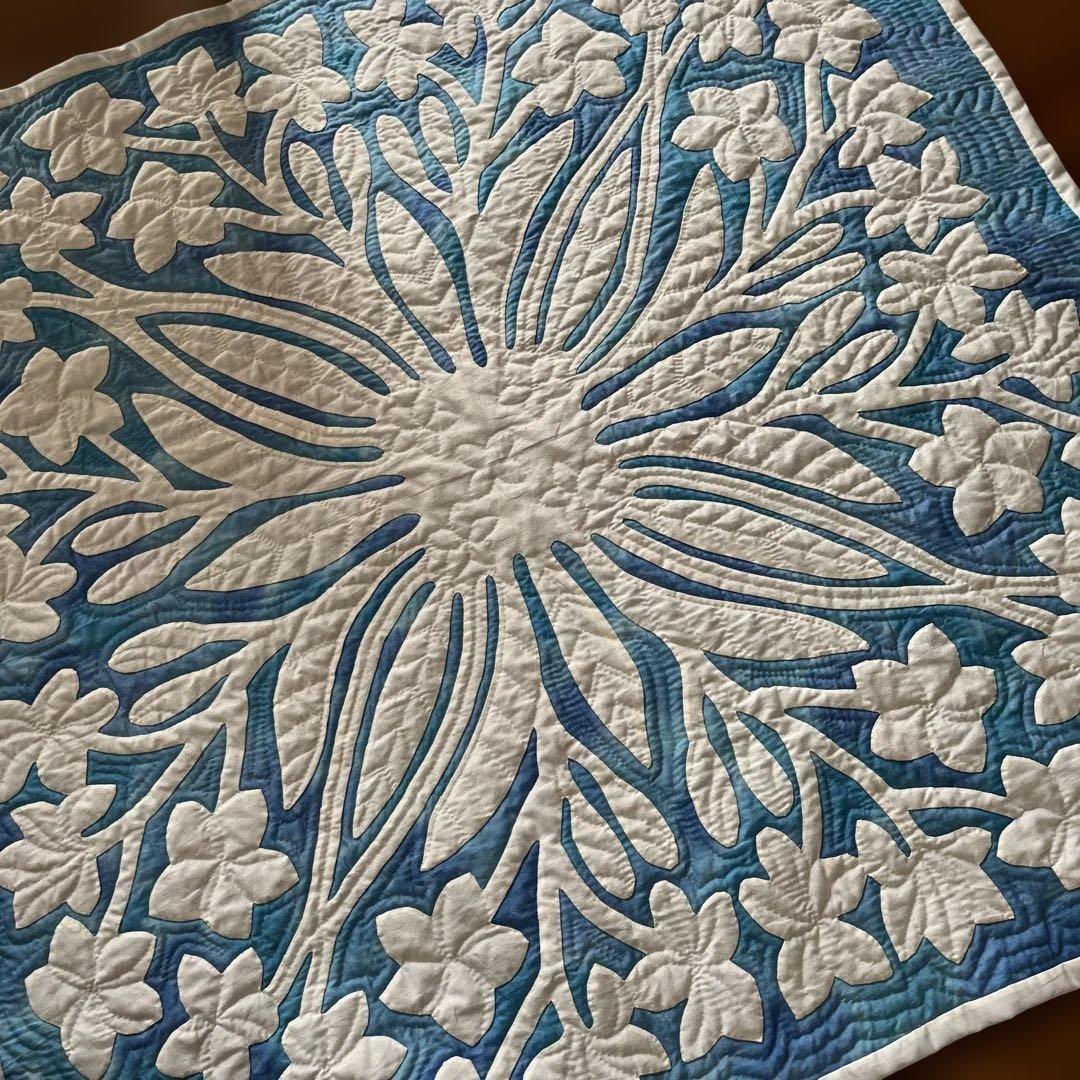 ハワイアンキルトタペストリー - メルカリ