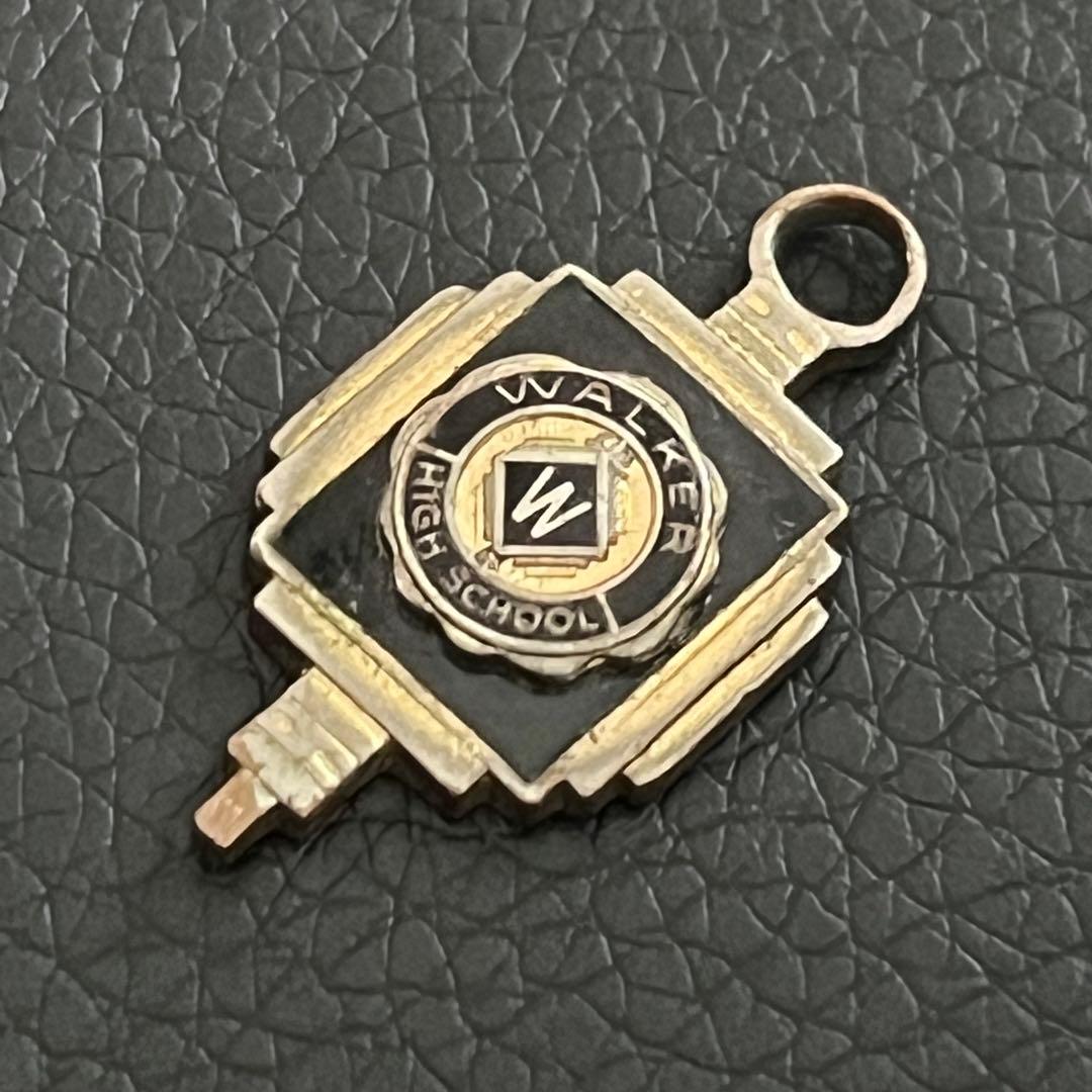 カレッジリング金ゴールド黒ネックレストップ社章ピンズ40sバッジ