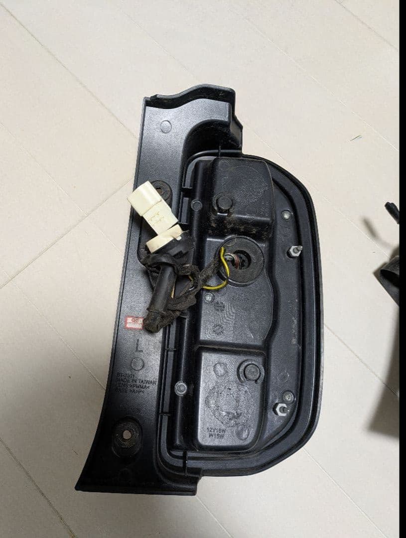 上野邦彦　JUNYAN スモークテールレンズ　ブラックホール